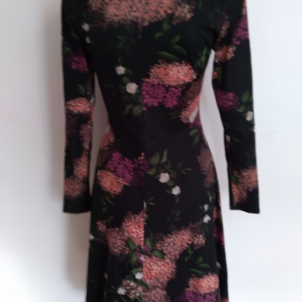 Dress - Picture 2 of 4
